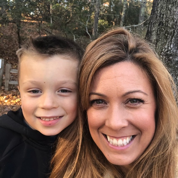 Meet your Posher, Emily - Picture 1 of 1